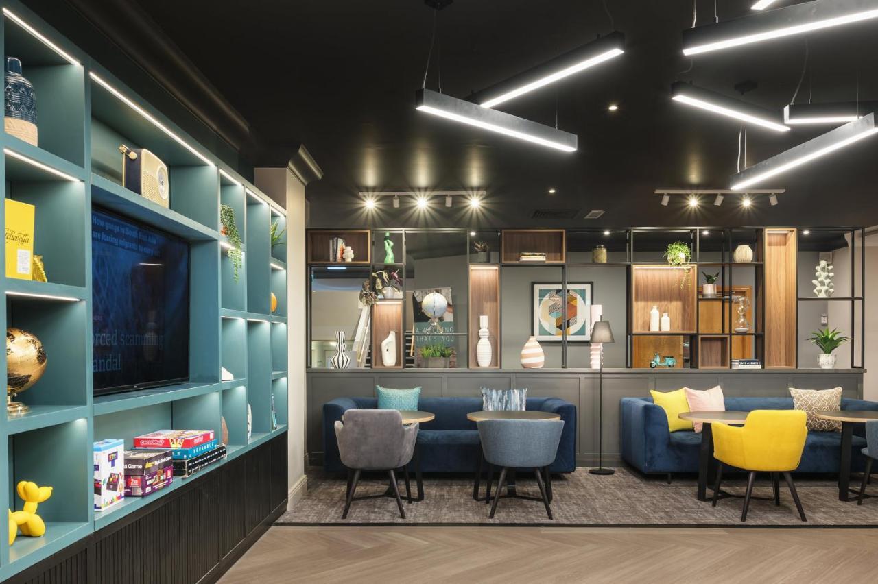 Holiday Inn Leeds-Wakefield M1 Jct40 By Ihg Exteriör bild