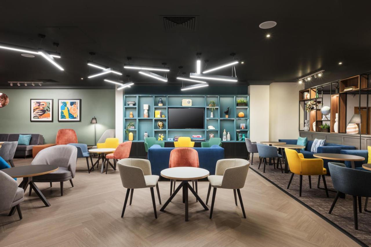 Holiday Inn Leeds-Wakefield M1 Jct40 By Ihg Exteriör bild