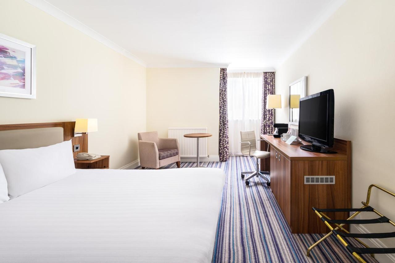 Holiday Inn Leeds-Wakefield M1 Jct40 By Ihg Exteriör bild