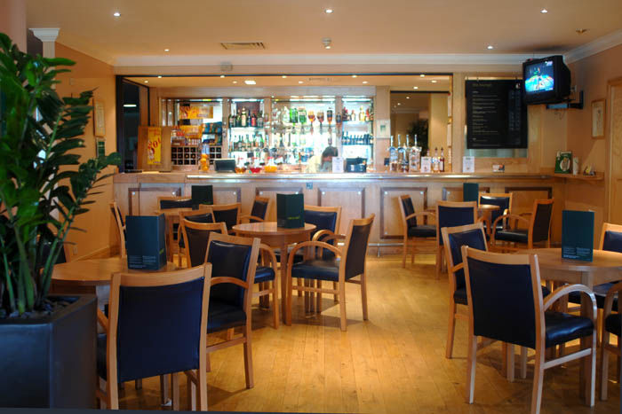 Holiday Inn Leeds-Wakefield M1 Jct40 By Ihg Restaurang bild